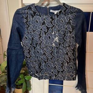 NWT English Factory Top - Size XS. Blue with beautiful detailed front